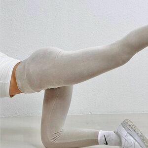 Velvet feel Beige Women's Leggings